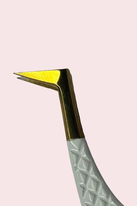 White Tweezer - End of line
